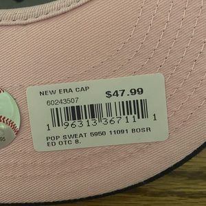 8”. Fitted Red Sox 2004 World Series Hat